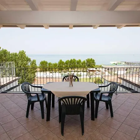 Miramare Village Апарт-отель